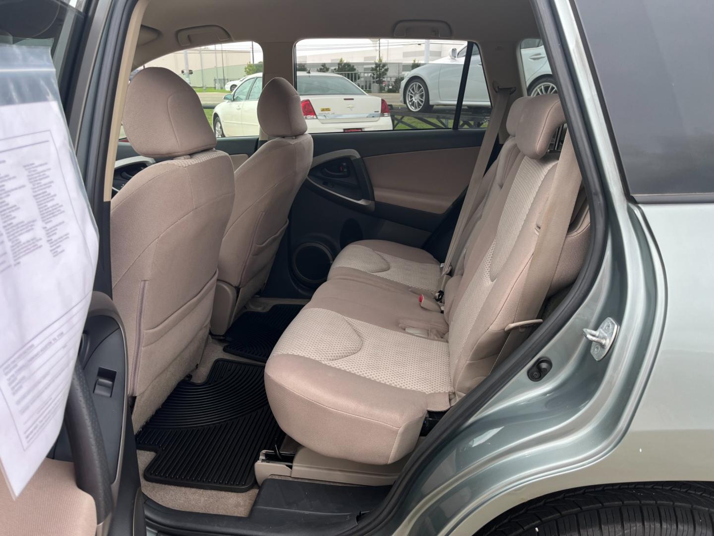 2008 green /TAN Toyota RAV4 Base I4 4WD (JTMBD33V685) with an 2.4L L4 DOHC 16V engine, 4-Speed Automatic transmission, located at 14700 Tomball Parkway 249, Houston, TX, 77086, (281) 444-2200, 29.928619, -95.504074 - Photo#9